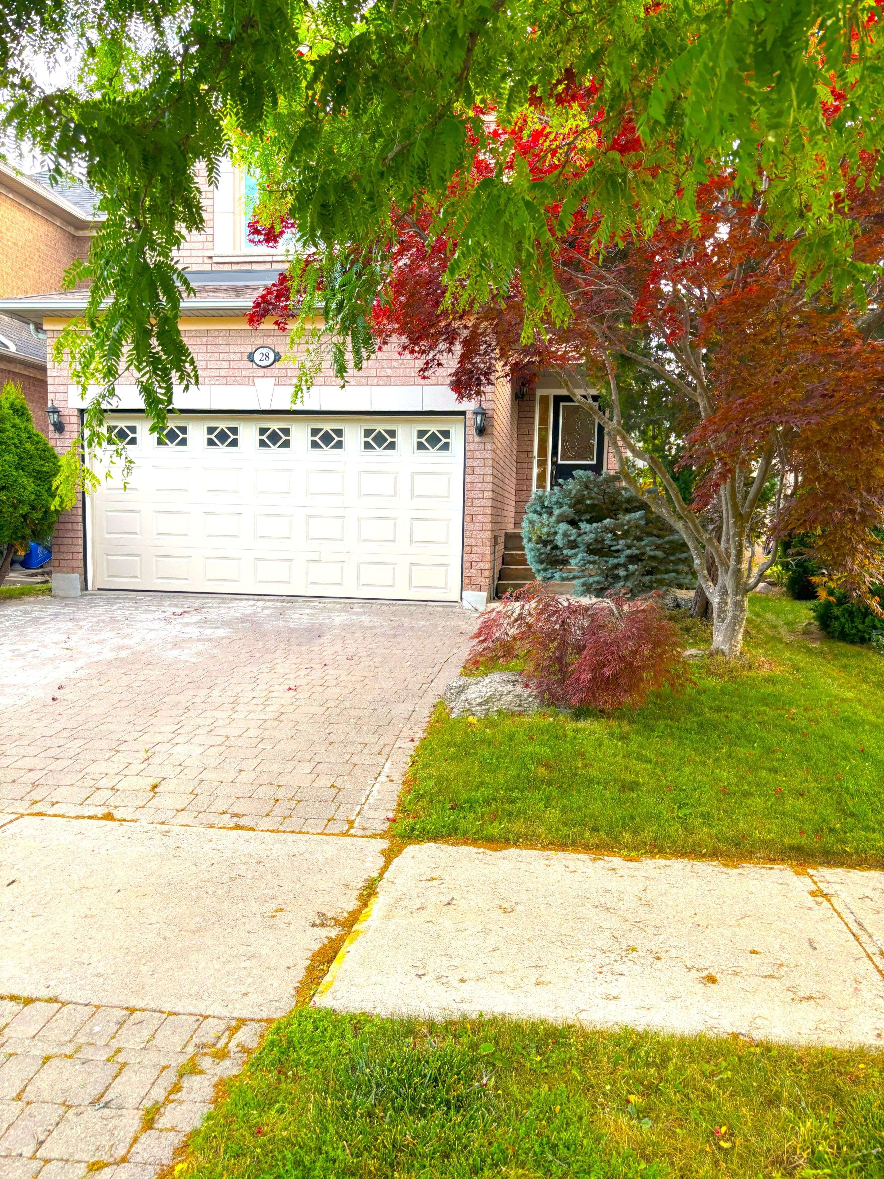 Richmond Hill, ON L4B 4G7,28 Ludford DR