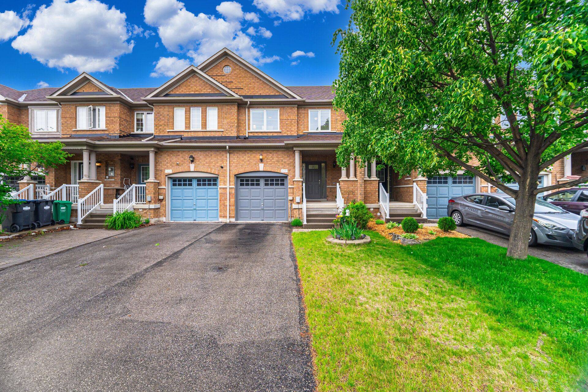 Mississauga, ON L5M 8A5,3749 Nightstar DR