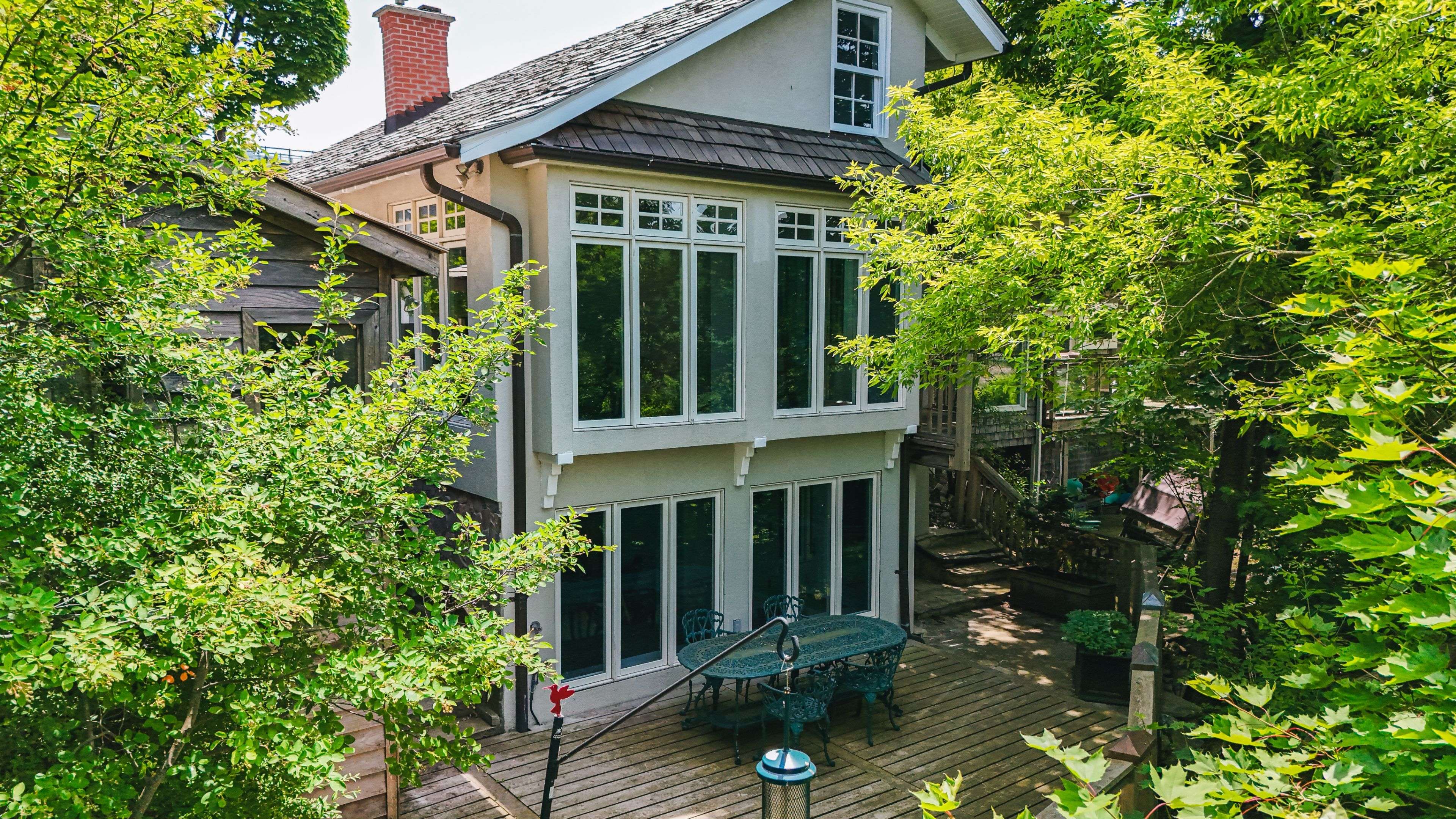Oakville, ON L6J 1P5,213 Randall ST