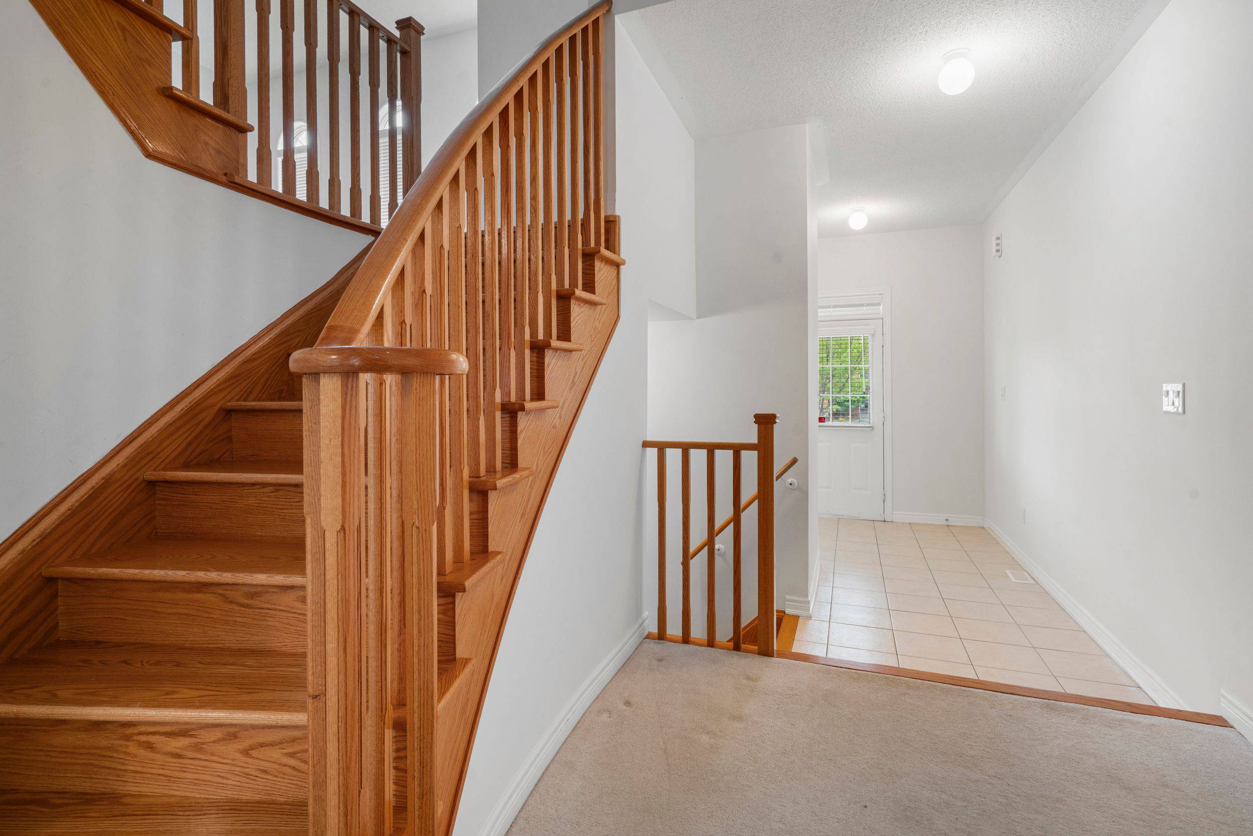 Milton, ON L9T 0T2,372 Scott BLVD