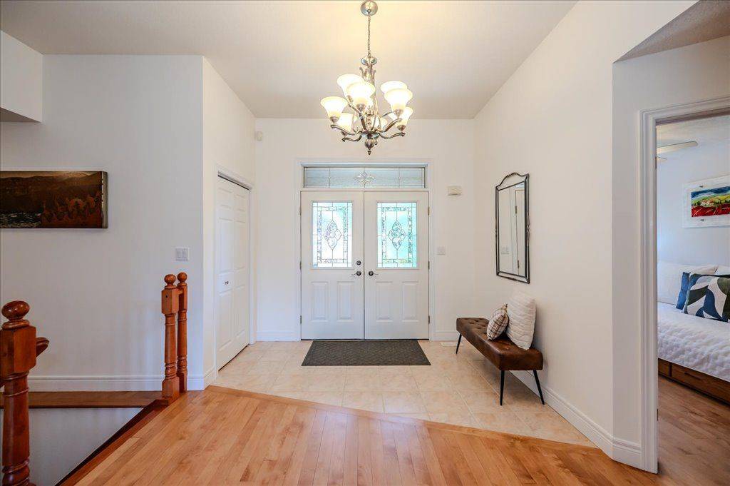 Centre Wellington, ON N1M 2W3,953 St David ST N
