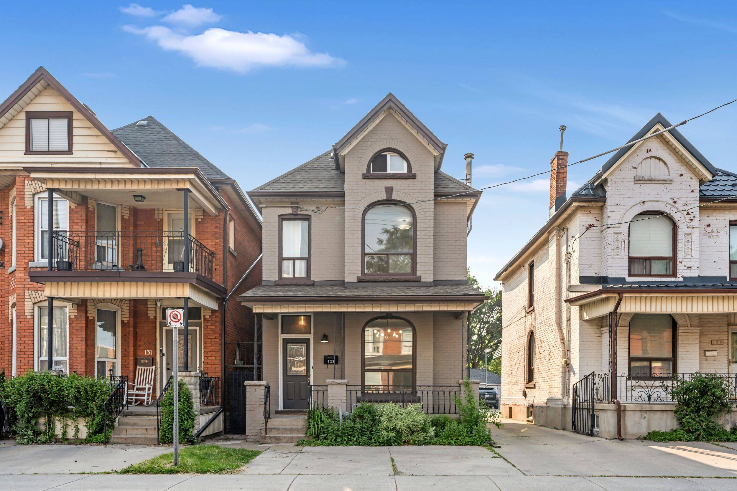 133 Wentworth ST N, Hamilton, ON L8L 5V6