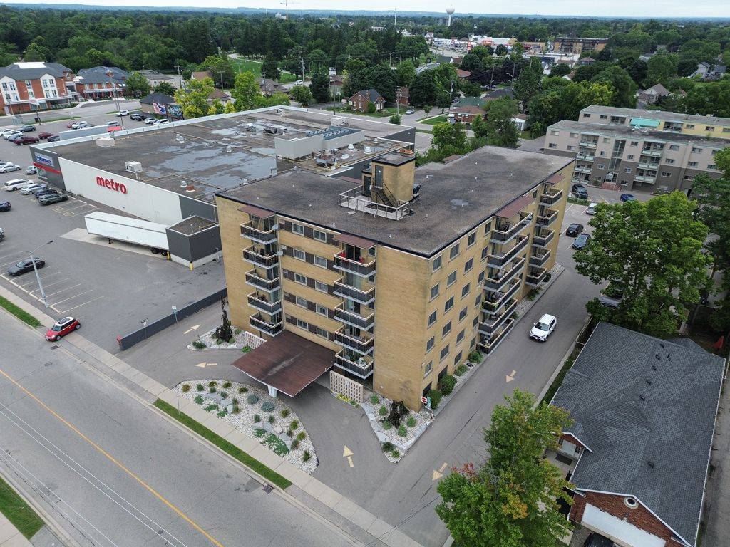 87 ST GEORGE ST #202, Brantford, ON N3R 1V5