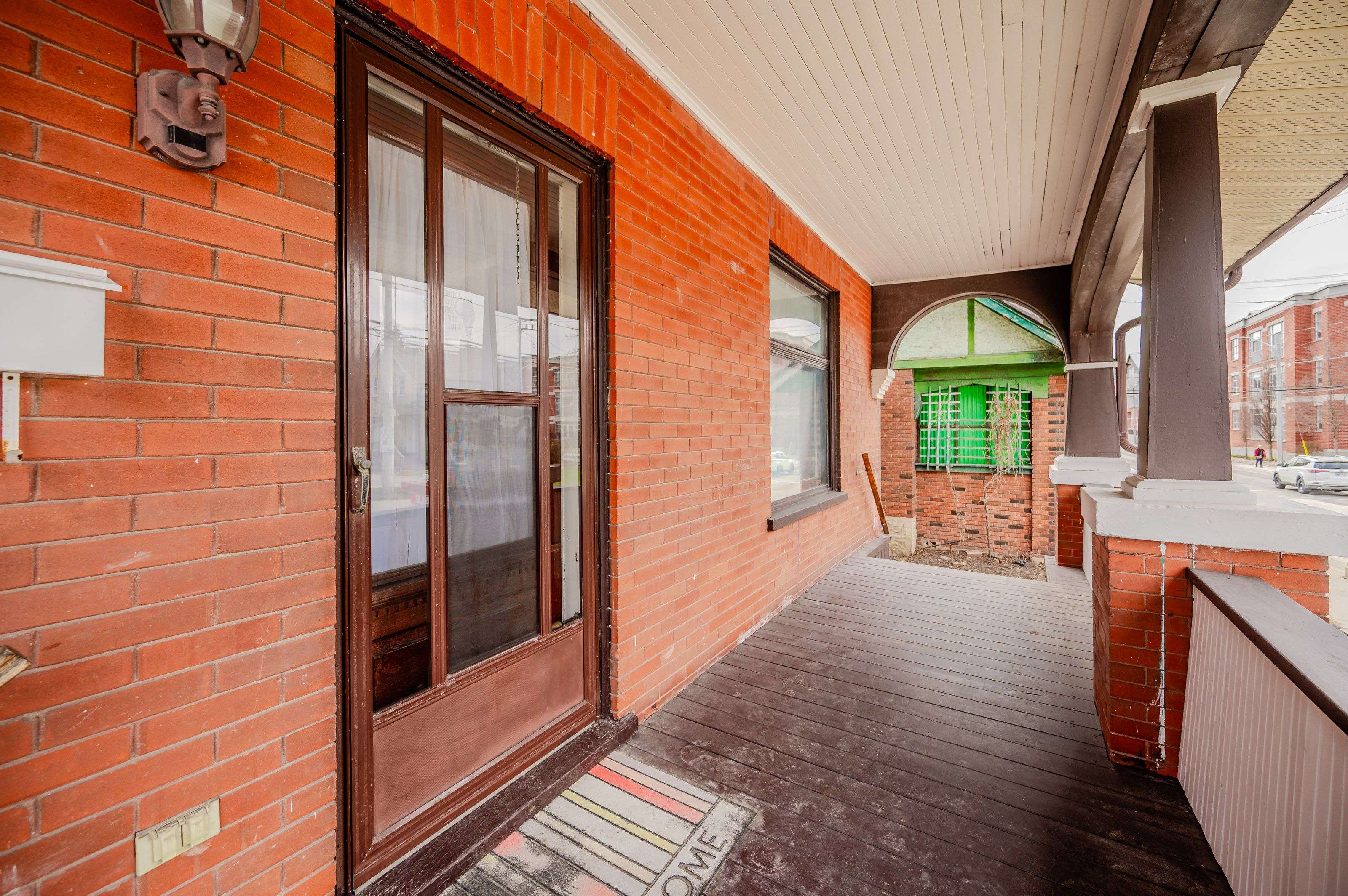 Kitchener, ON N2H 2W9,51 Cedar ST N
