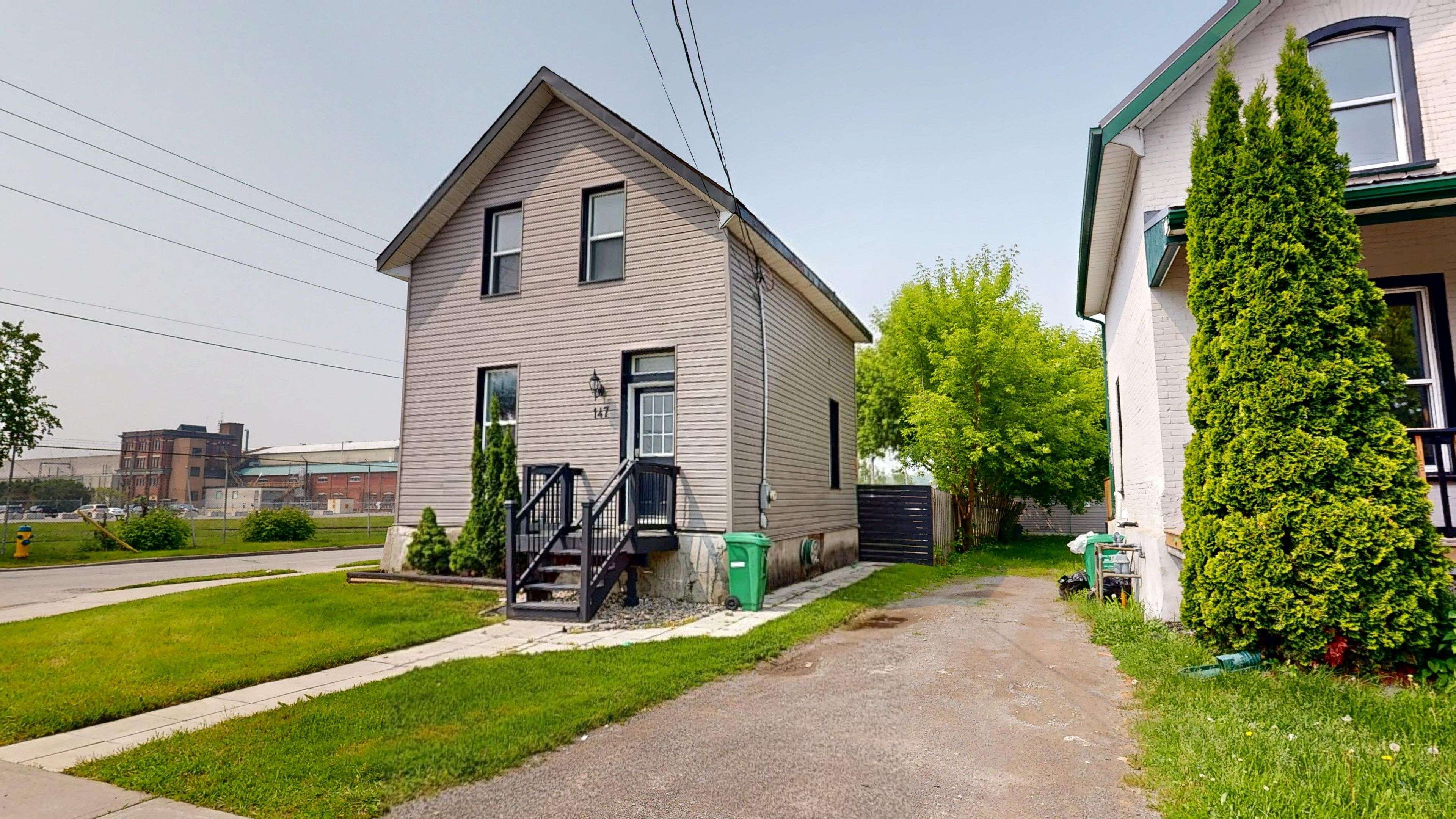 147 Park PL, Peterborough Central, ON K9J 3V8