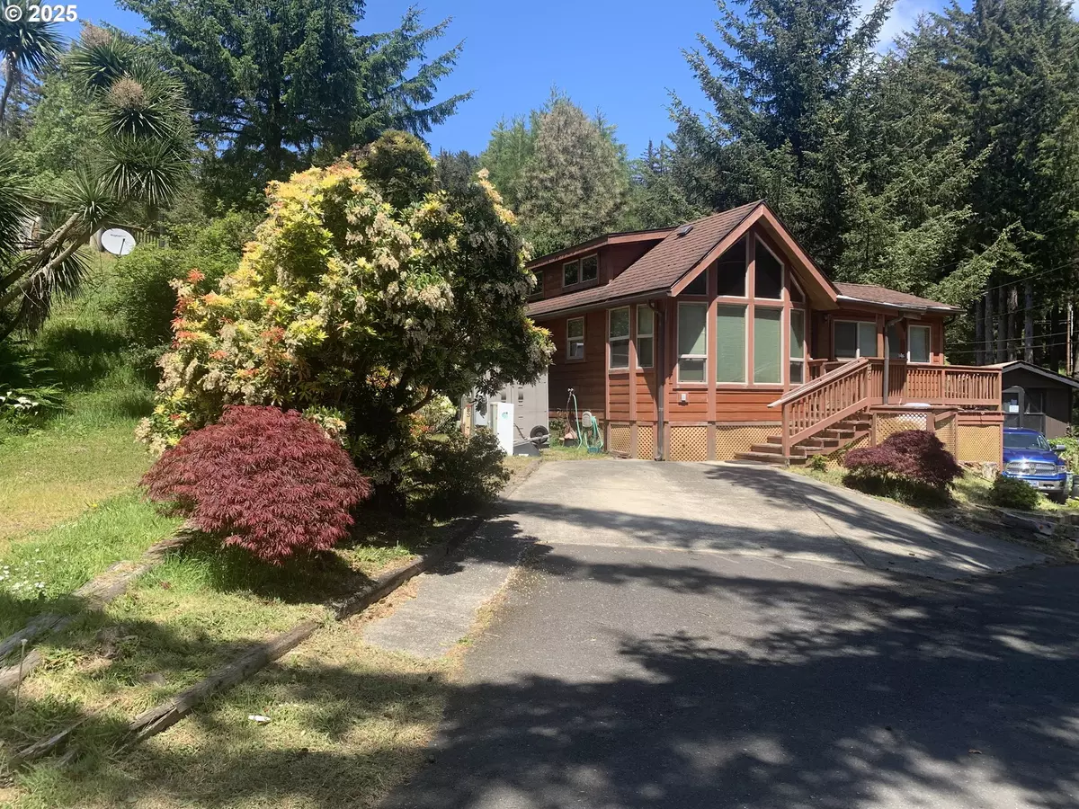 Brookings, OR 97415,19921 WHALESHEAD RD #B2