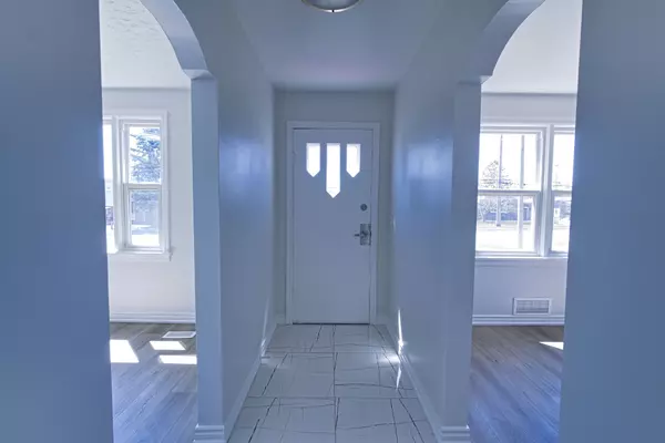 Oshawa, ON L1H 4M1,1275 Simcoe ST S