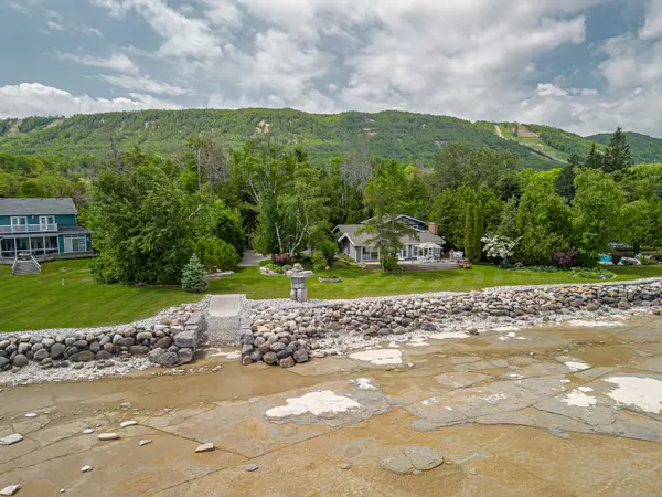 Blue Mountains, ON L9Y 3Z2,209297 26 HWY W