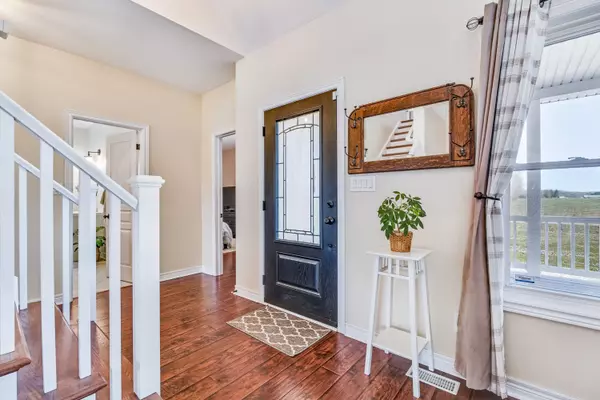 Pelham, ON L3B 5N8,364 Sumbler RD