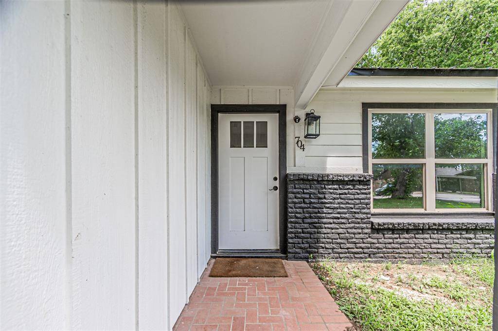 Alvarado, TX 76009,704 N Ray Street