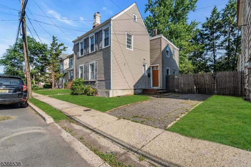 Rahway City, NJ 07065,853 Westfield Ave