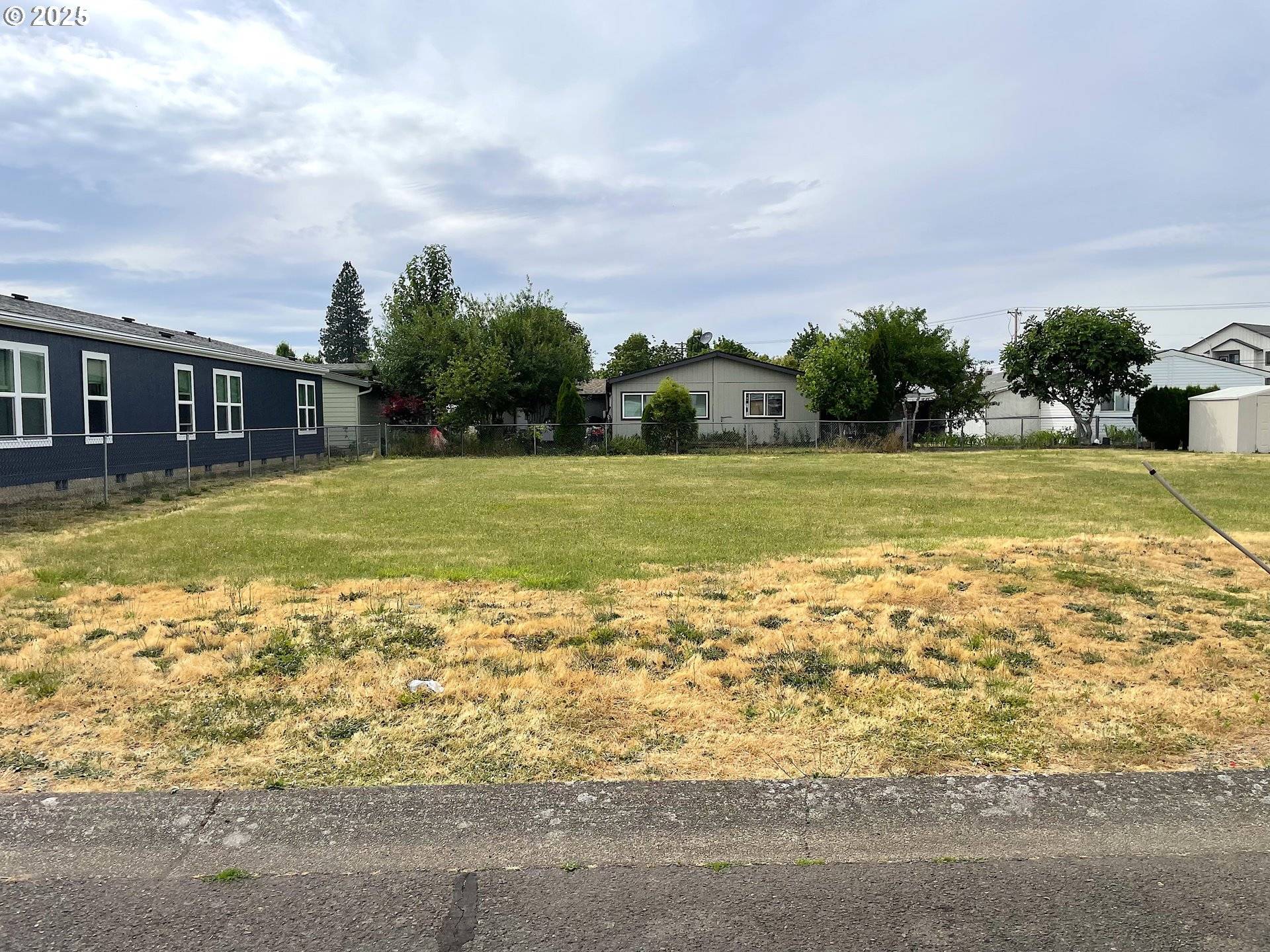1597 GRANITE ST, Woodburn, OR 97071