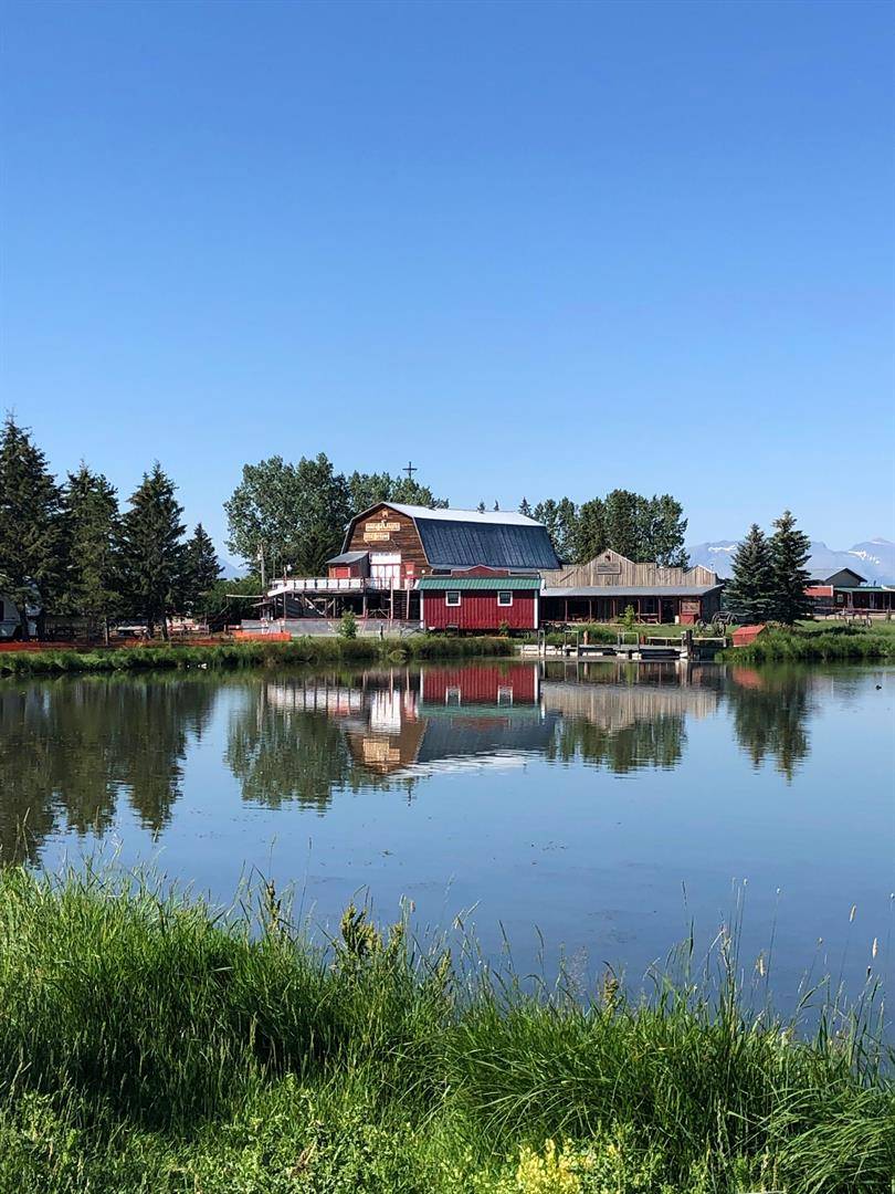45056 Range Road 275, Hill Spring, AB T0K 1E0