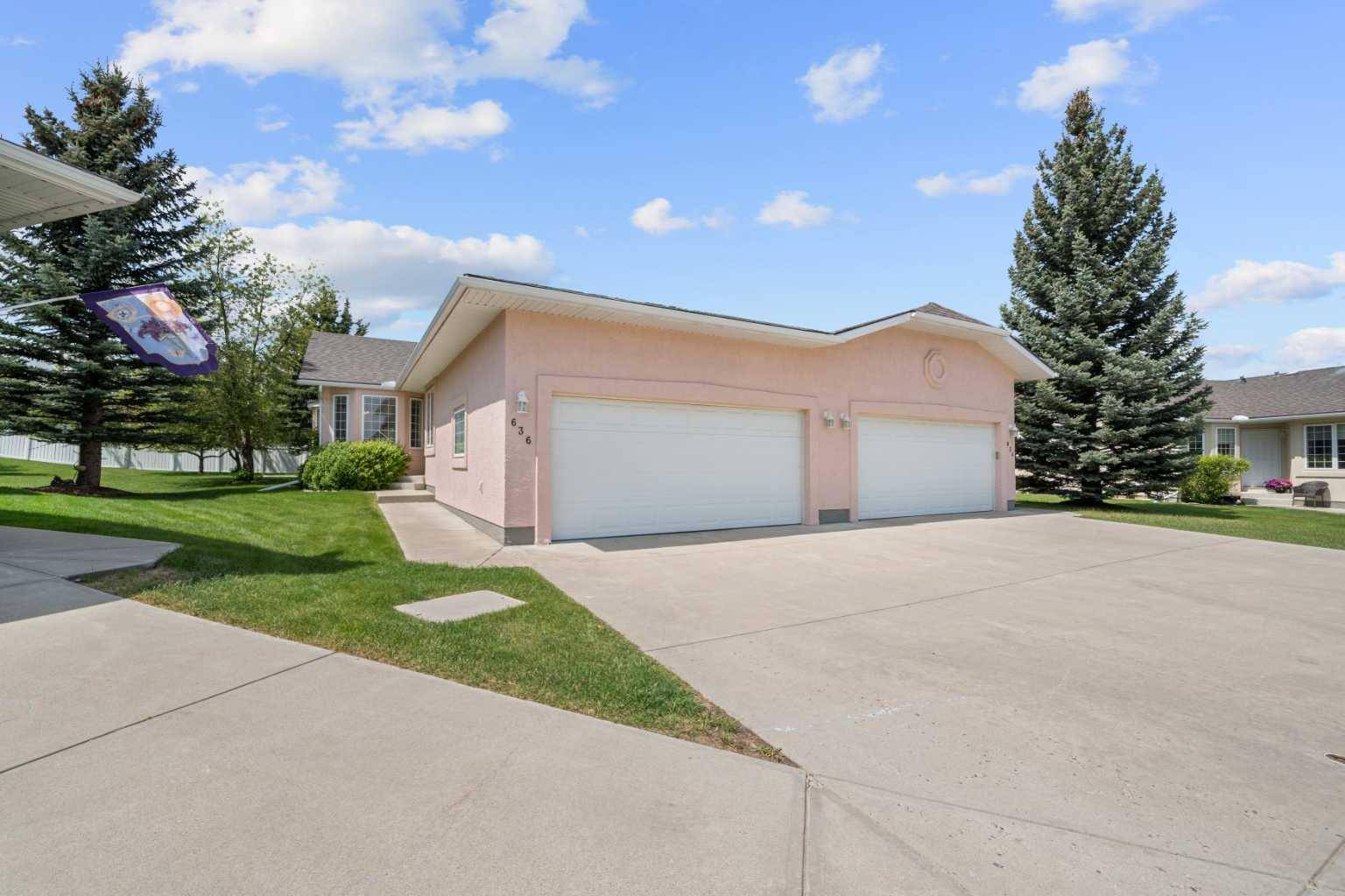 636 Sheep River Mews,  Okotoks,  AB T1S 1S5