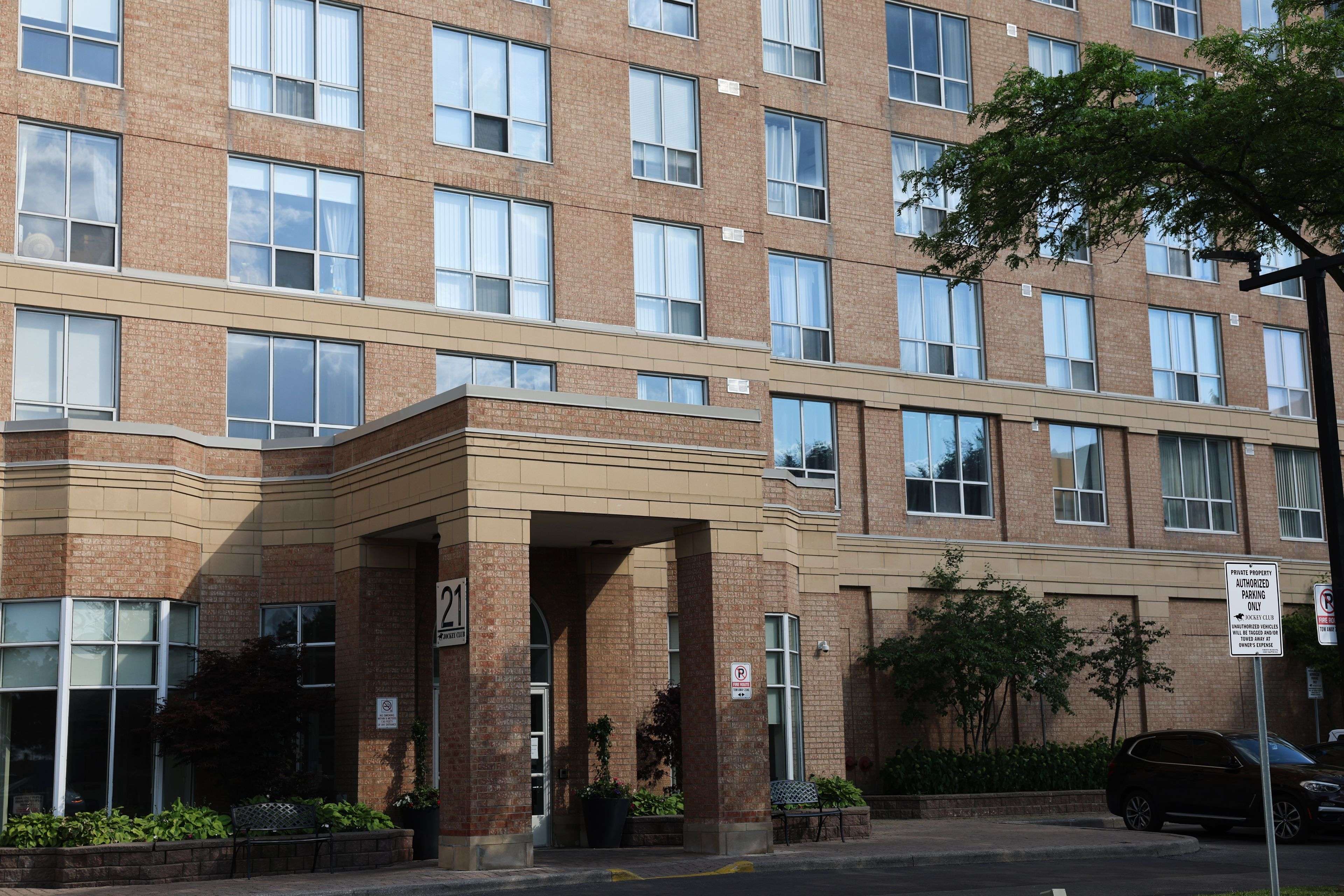 21 Overlea BLVD #208, Toronto C11, ON M4H 1P2