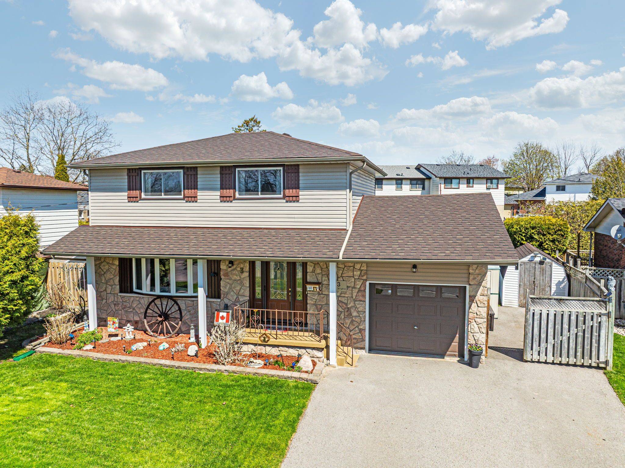 3 Strike AVE, Clarington, ON L1C 1K2