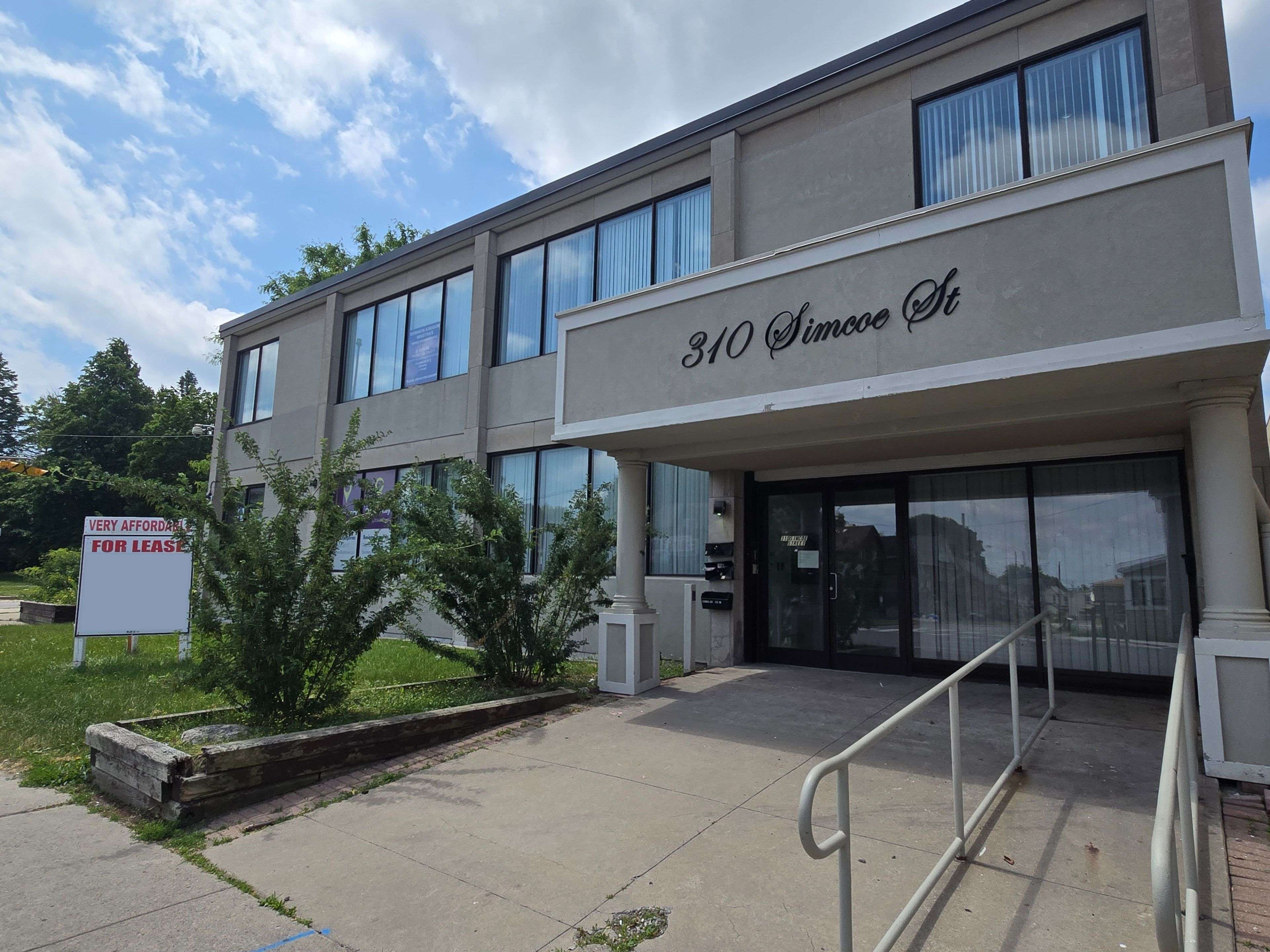 310 Simcoe ST S #205, Oshawa, ON L1H 4H7