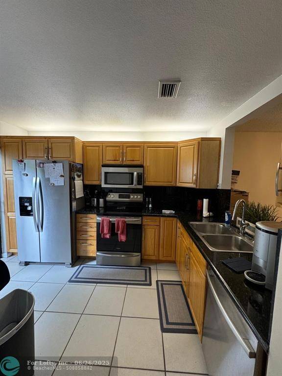 Lighthouse Point, FL 33064,2106 NE 44th St  #0