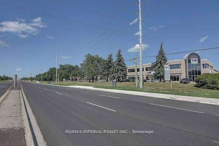 Vaughan, ON L4K 4L7,8111 Jane ST #3