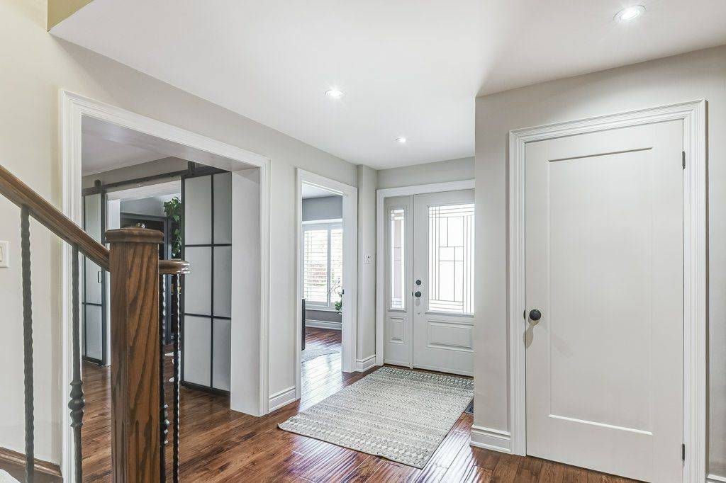 Mississauga, ON L5M 5C6,2783 Duncairn DR