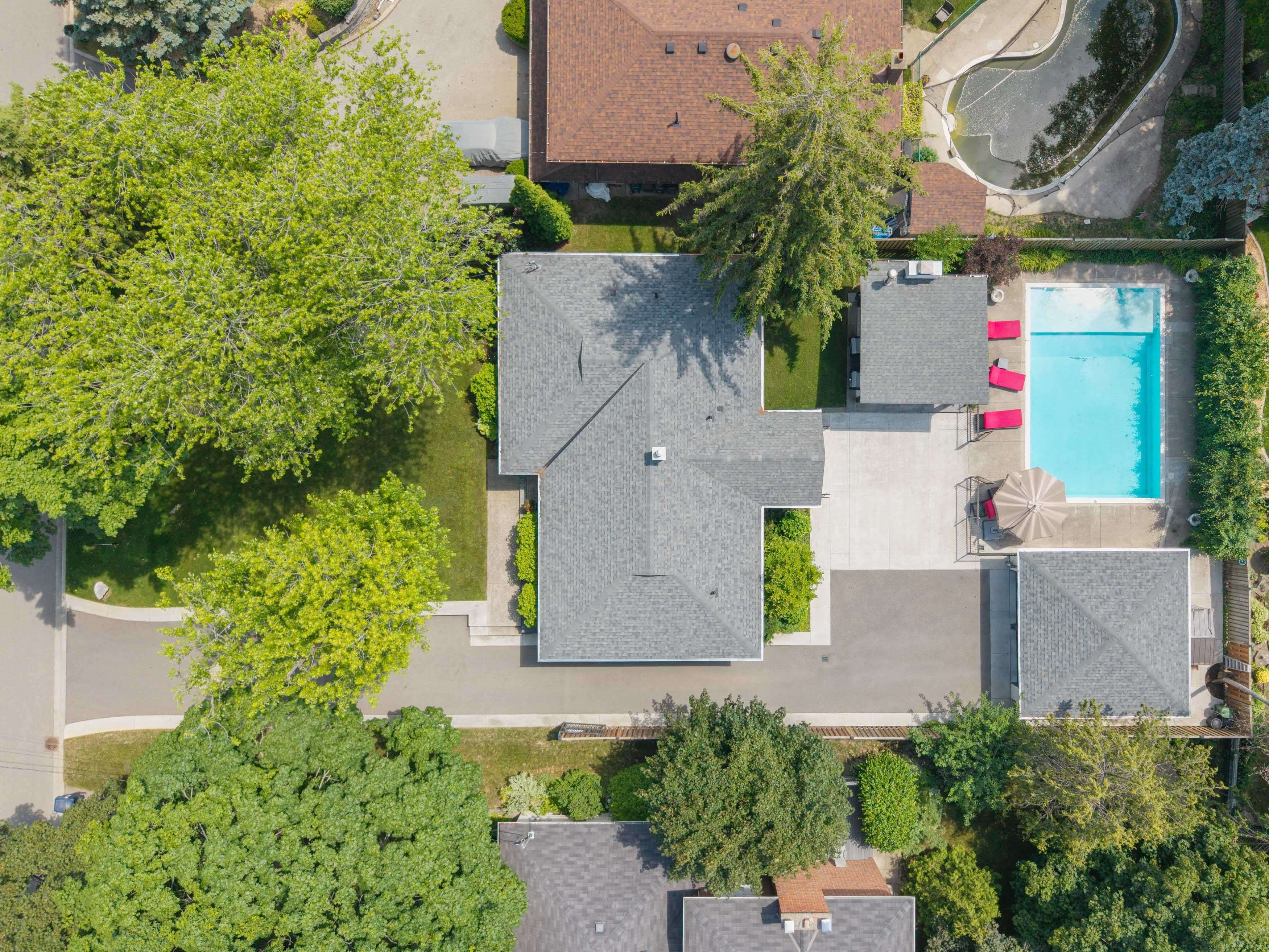 Toronto W08, ON M9B 5B7,92 Warwood RD