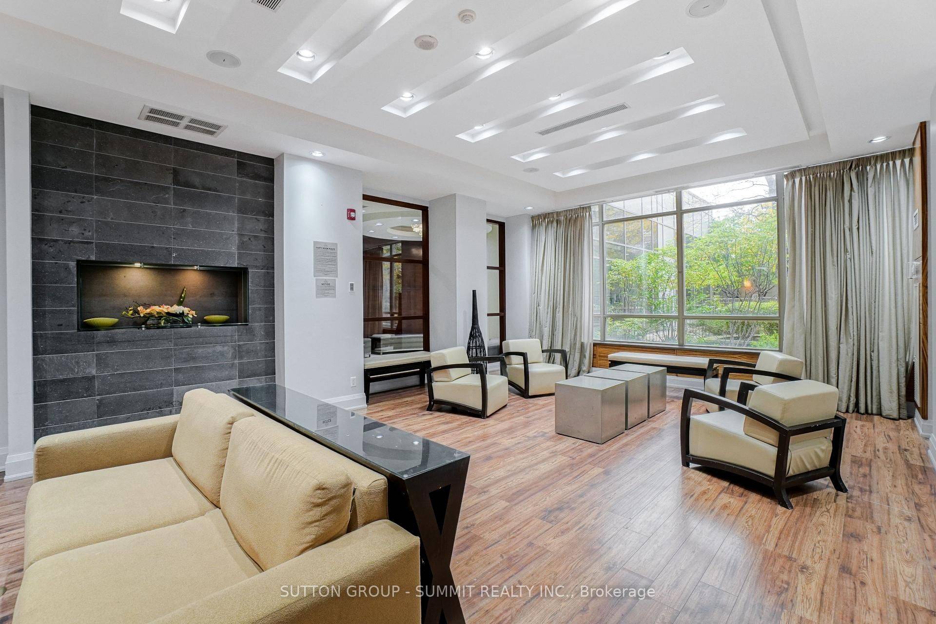 Mississauga, ON L5B 4P9,310 BURNHAMTHORPE RD W #2310