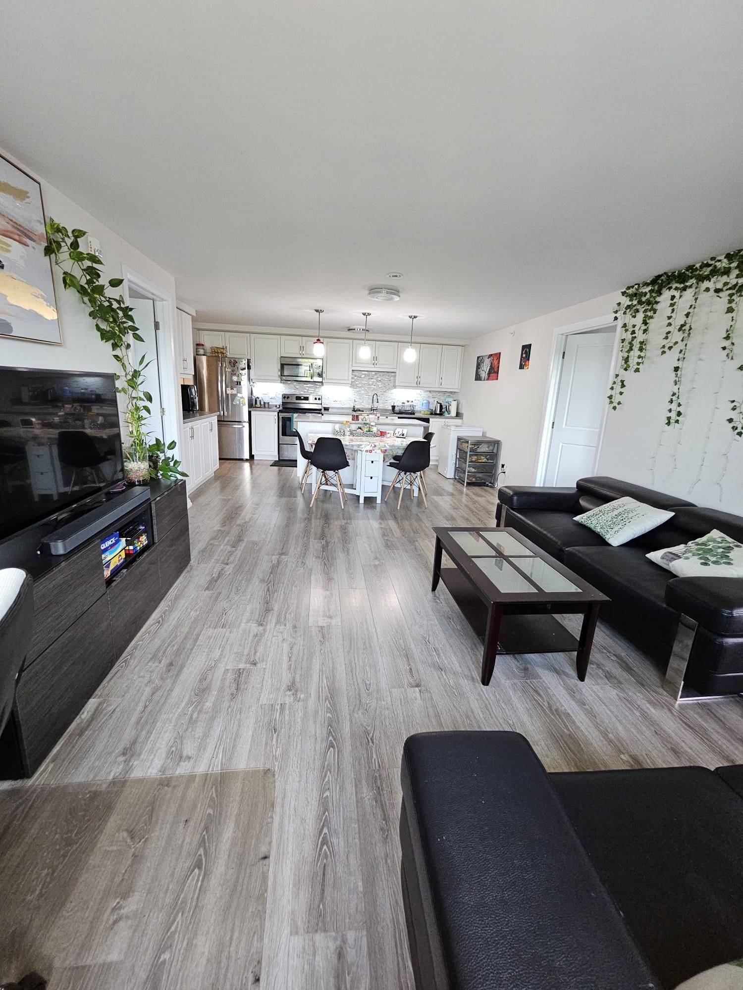 Waterloo, ON N2V 0A8,778 Laurelwood DR #406