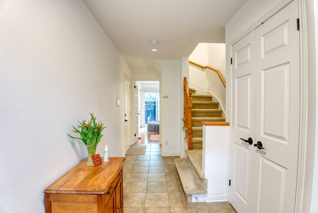 Manor Park - Cardinal Glen And Area, ON K1K 4S8,15 Georgeton Private