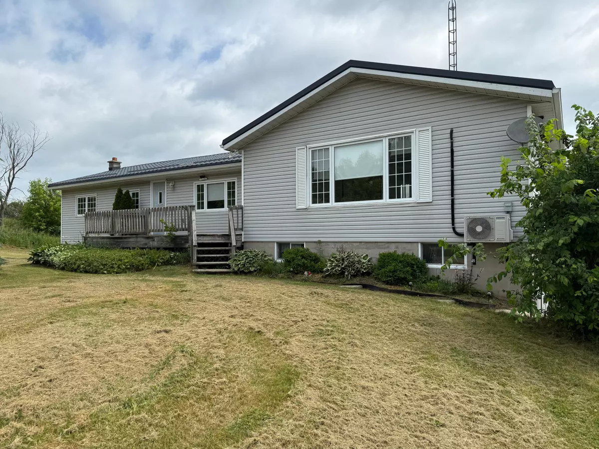 Madoc, ON K0K 2K0,1304 Hunt Club RD