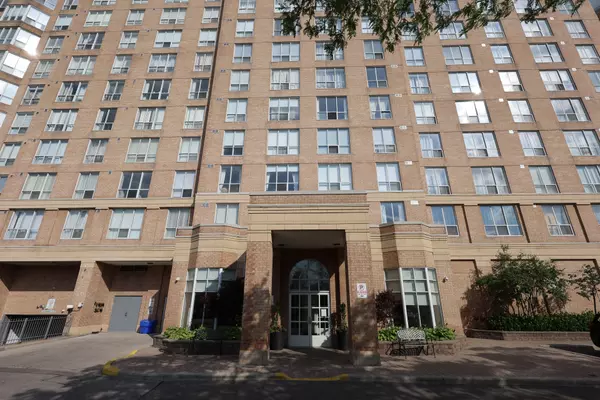 Toronto C11, ON M4H 1P2,21 Overlea BLVD #208