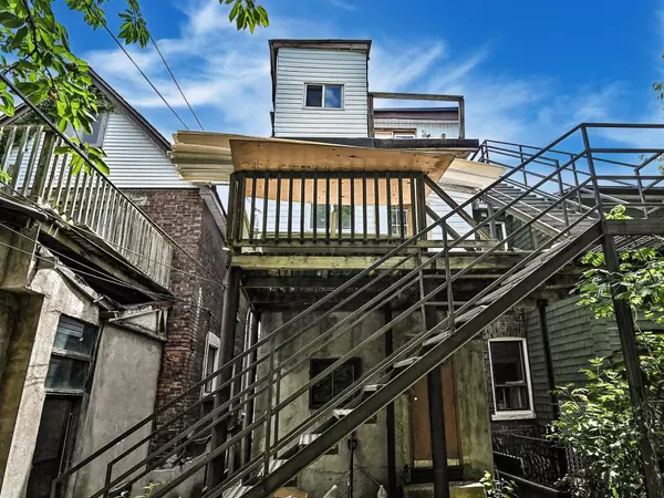 Toronto E03, ON M4K 3S7,778 Pape AVE