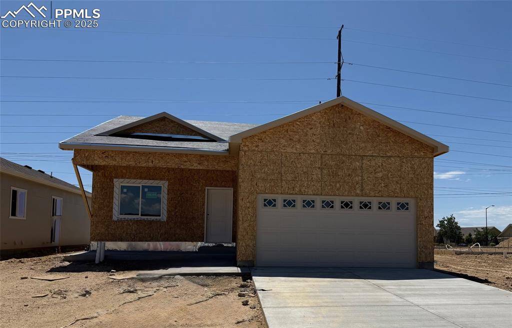 5216 Gannet LN, Pueblo, CO 81008