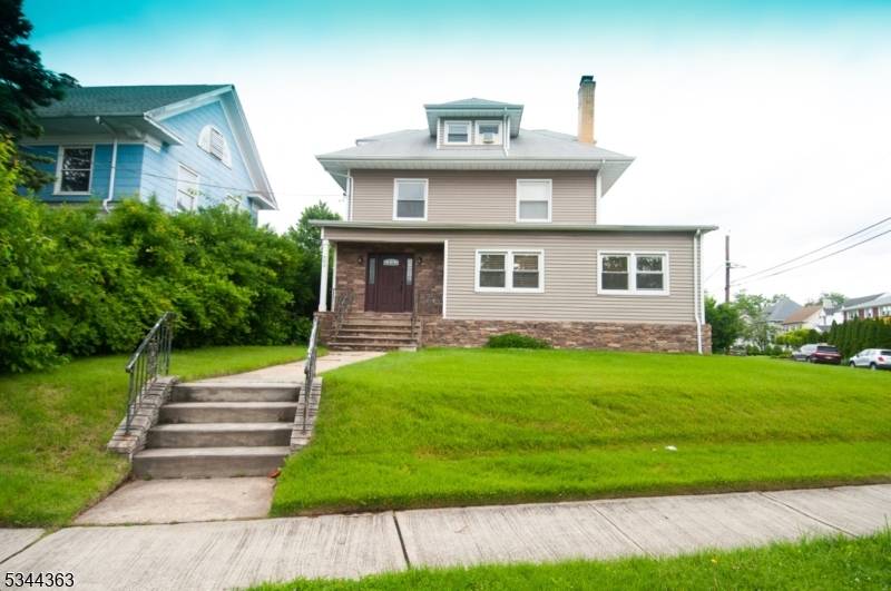 Elizabeth City, NJ 07208,881-883 Colonia Rd