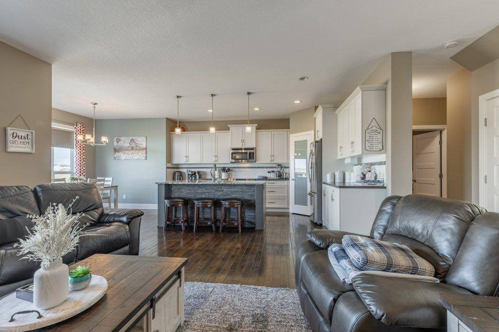 Lethbridge, AB T1H 6Y9,679 Marie Van Haarlem CRES N