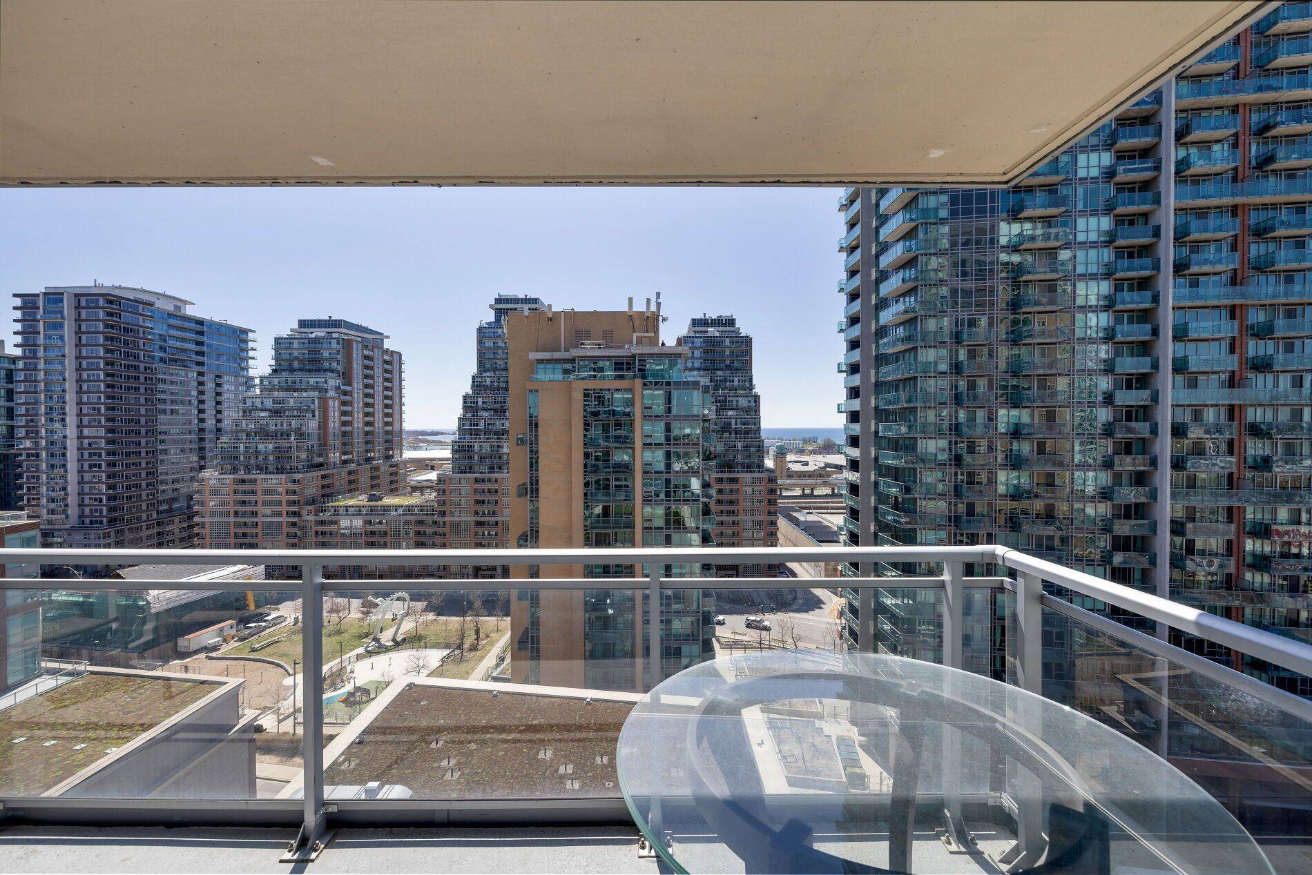 100 Western Battery RD #1203, Toronto C01, ON M6K 3S2