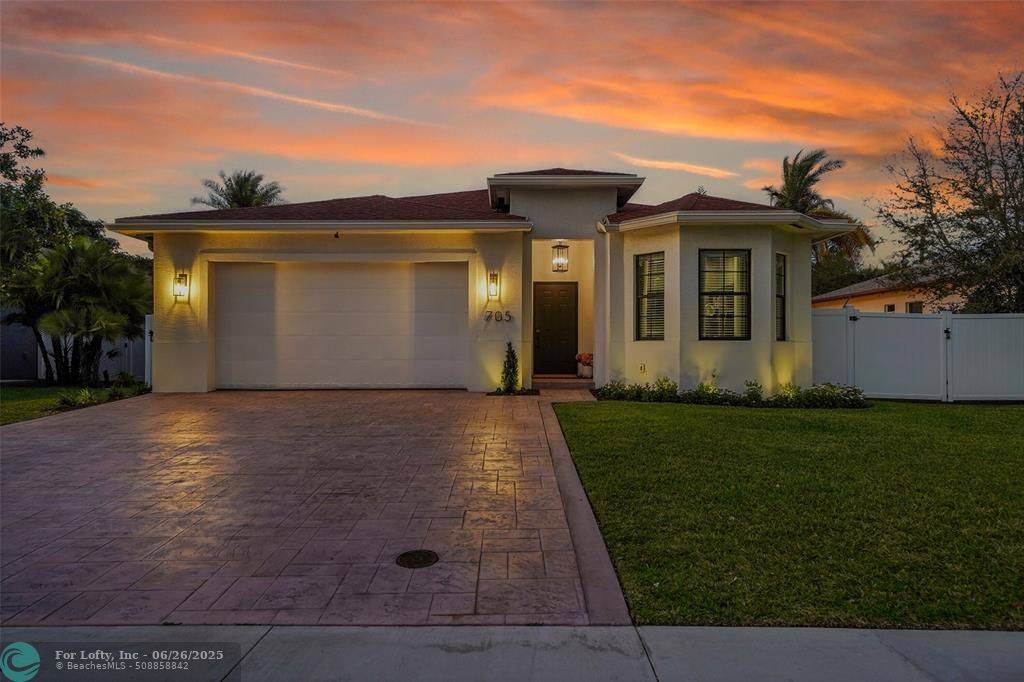 Pompano Beach, FL 33060,705 NE 1st St