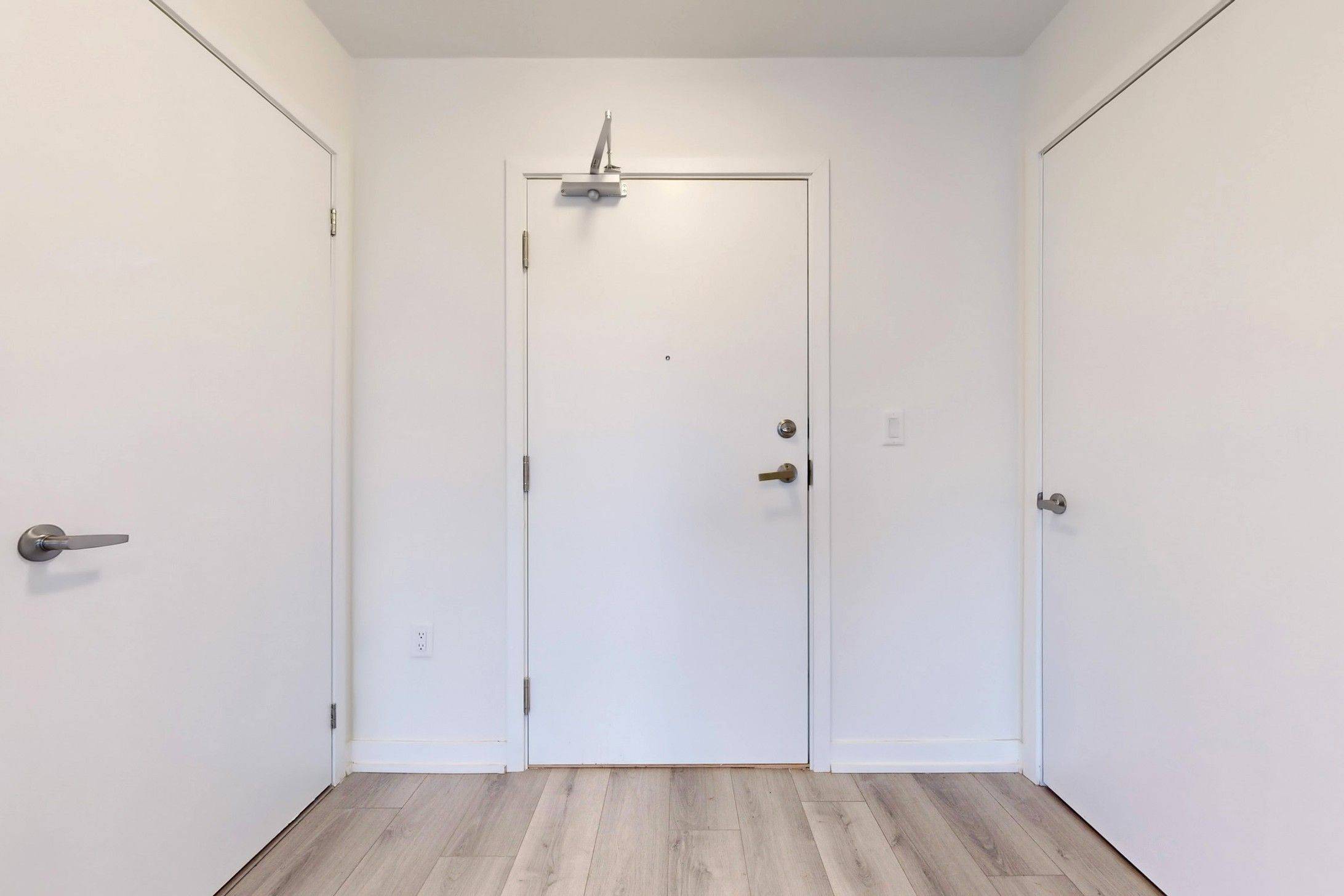 Mississauga, ON L5L 0B9,3401 Ridgeway DR E #314