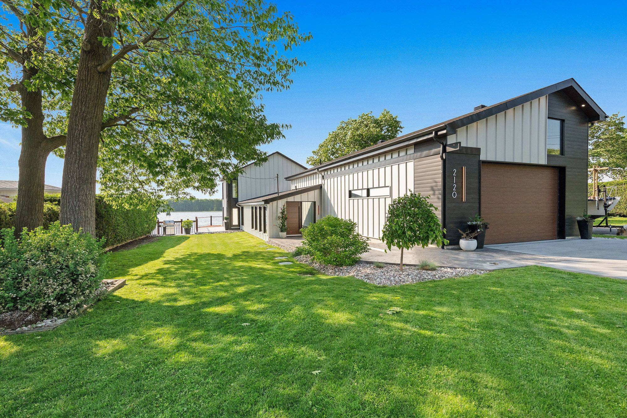 Clarence-rockland, ON K4K 1J3,2120 Du Chateau AVE