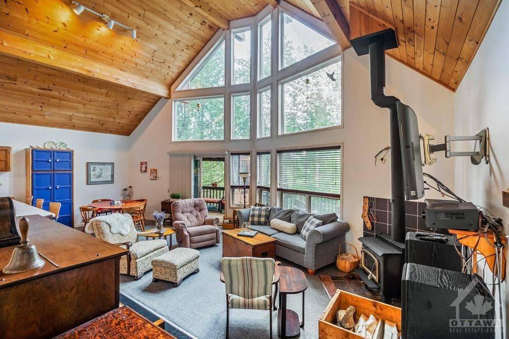 Greater Madawaska, ON K7V 3Z9,6059 CENTENNIAL DR