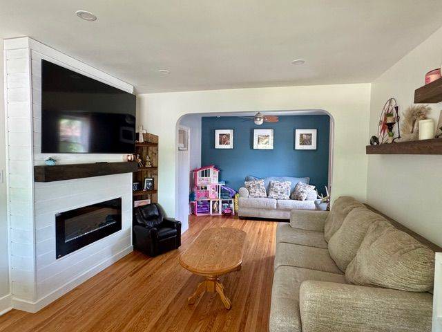 Peterborough Central, ON K9J 5S8,1110 Hayes ST