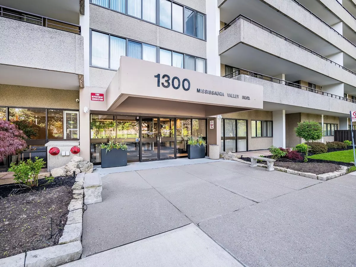 Mississauga, ON L5A 3S8,1300 Mississauga Valley BLVD #203