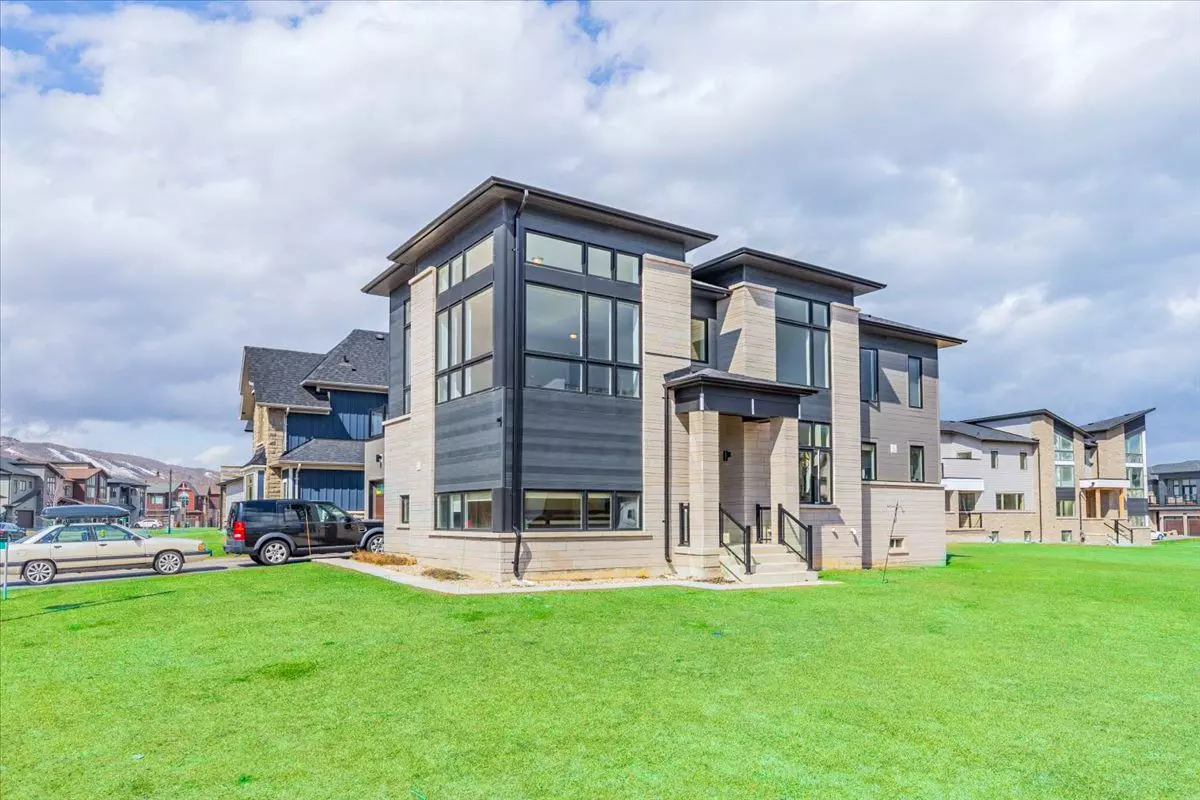 Blue Mountains, ON L9Y 5J6,120 Stoneleigh DR