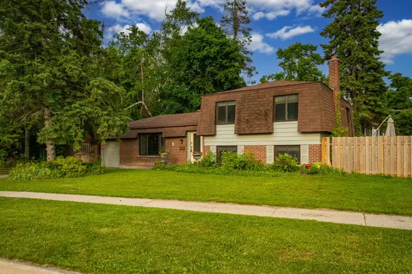 Barrie, ON L4M 4W7,1 Birchwood DR