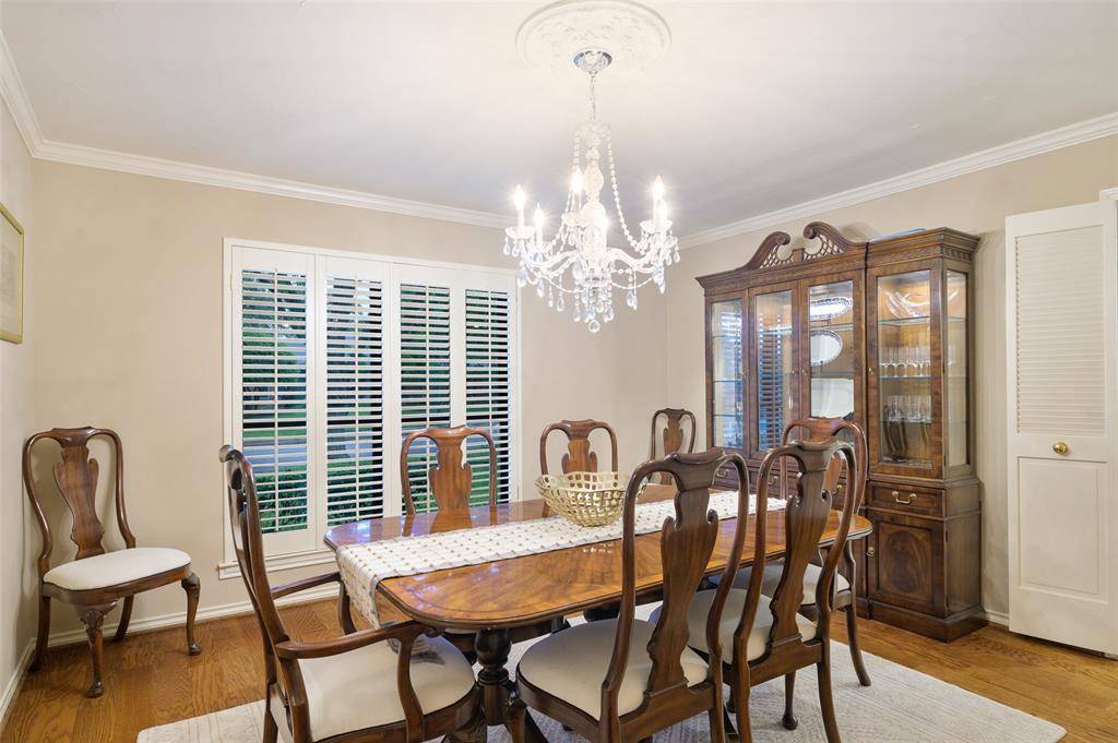 Dallas, TX 75243,9208 Seagrove Drive