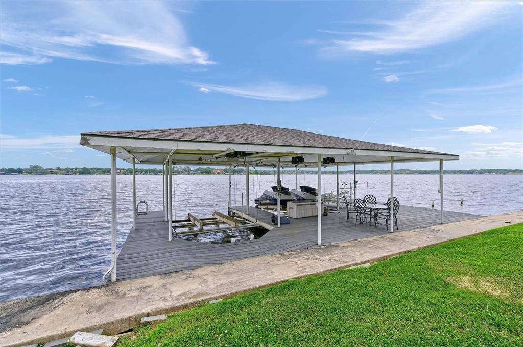Lake Kiowa, TX 76240,105 Cheyenne Drive