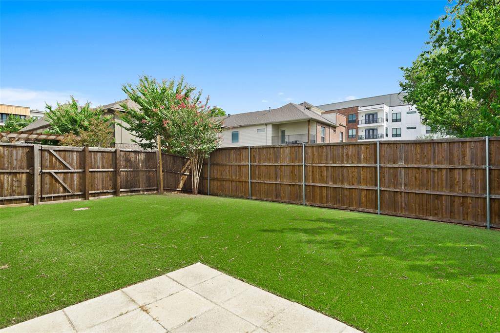 Dallas, TX 75206,5015 Manett Street #106