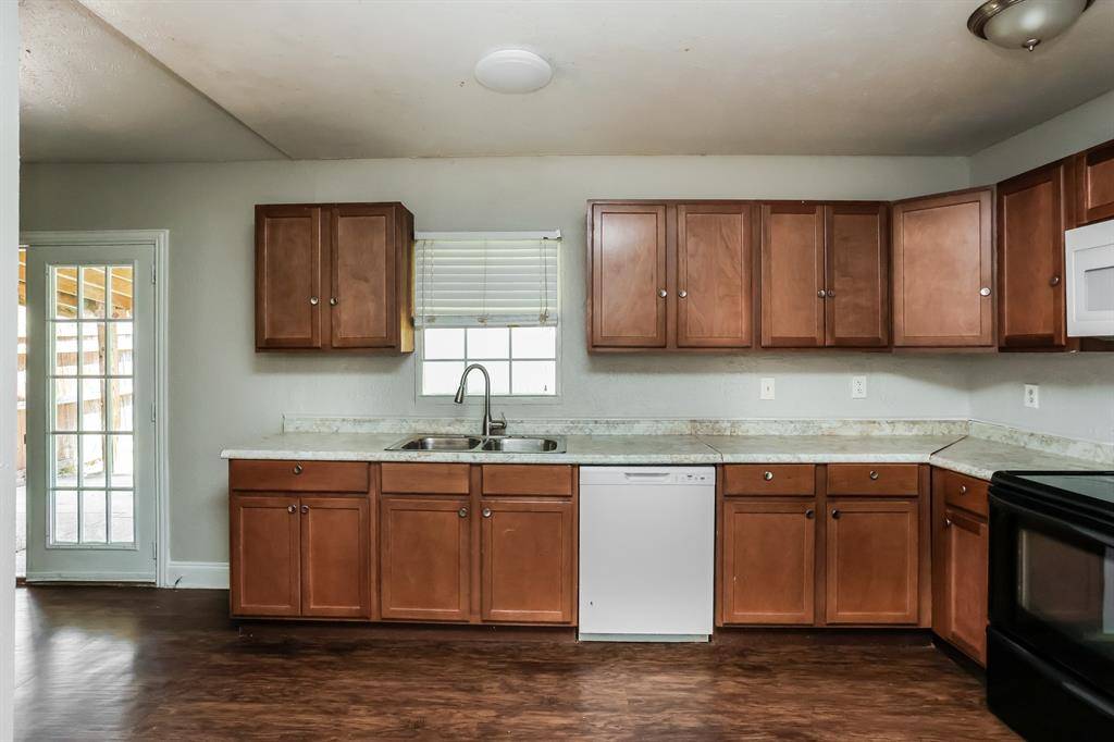 Garland, TX 75043,6418 Briar Knoll Drive