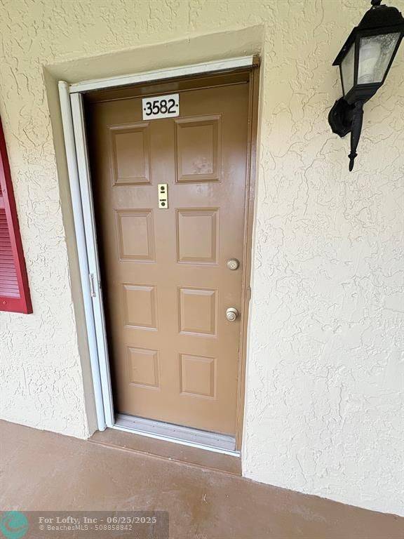 Coral Springs, FL 33065,3582 N University Drive  #J-5