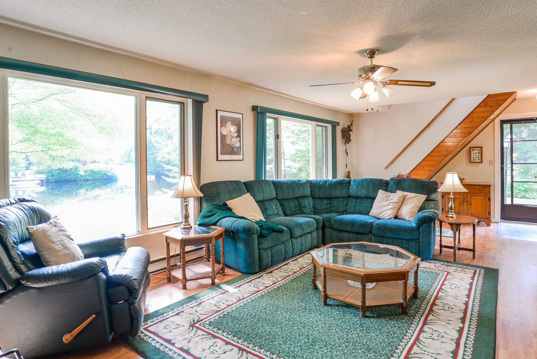 Bracebridge, ON P1L 1W9,1074 Holiday Park DR