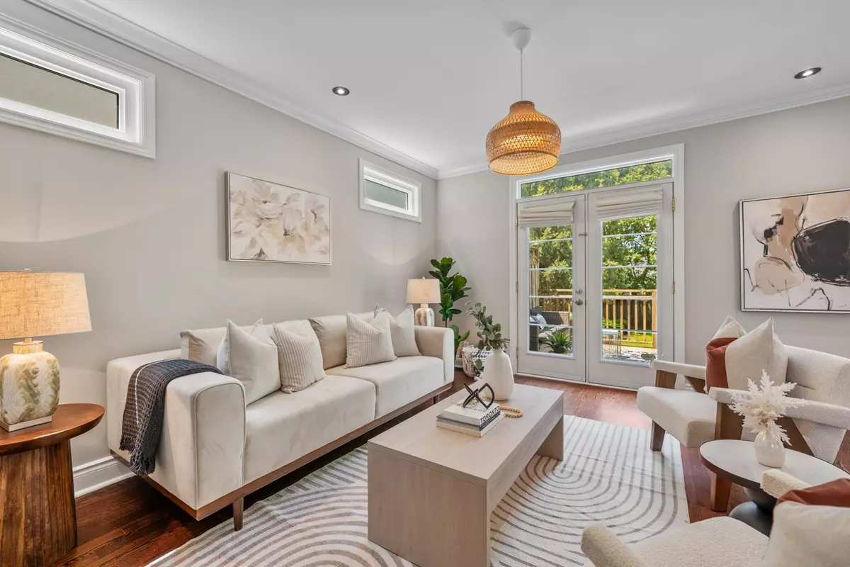 Toronto E08, ON M1M 2N2,88 Gradwell DR